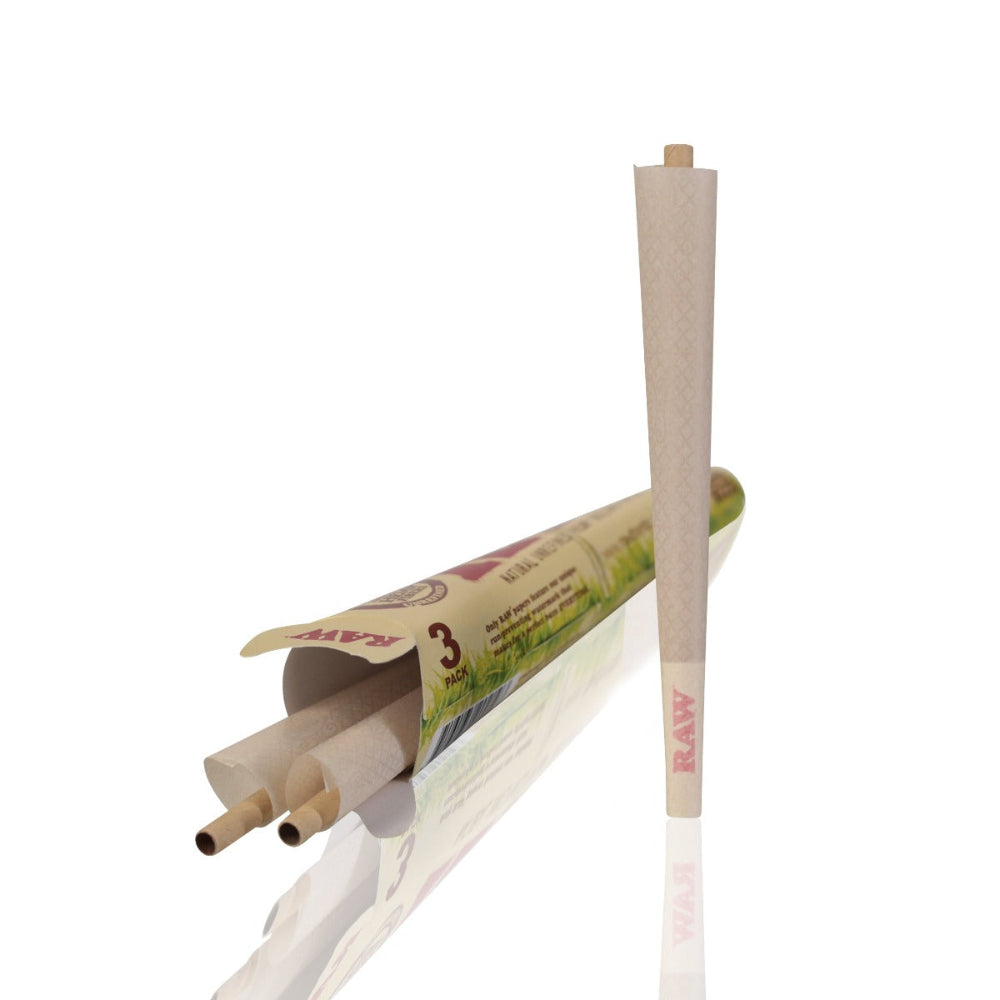 RAW - Organic Pre Rolled Cones King Size- 3 Pack standing