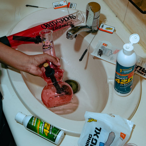 Cleaned mini bubble bongs with Bong Warehouse cleaning accessories