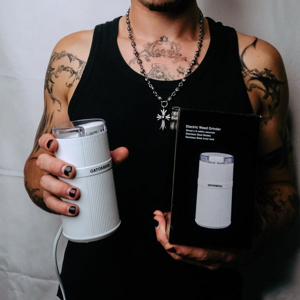 Unboxed Gatorbeug - Compact White Grinder. Electric Weed and Herb Grinder from Bong Warehouse