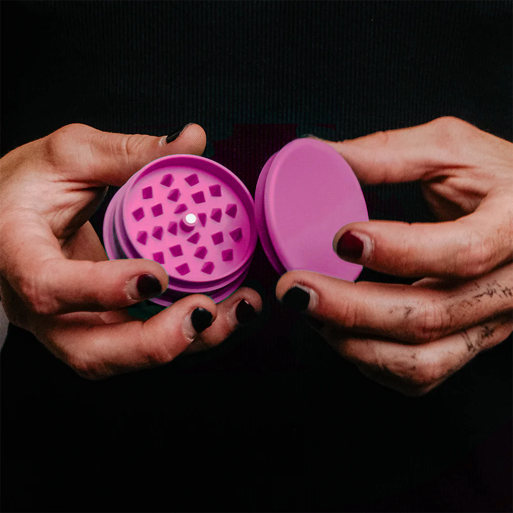 BW Plastic Herb Round Pink plastic weed grinder