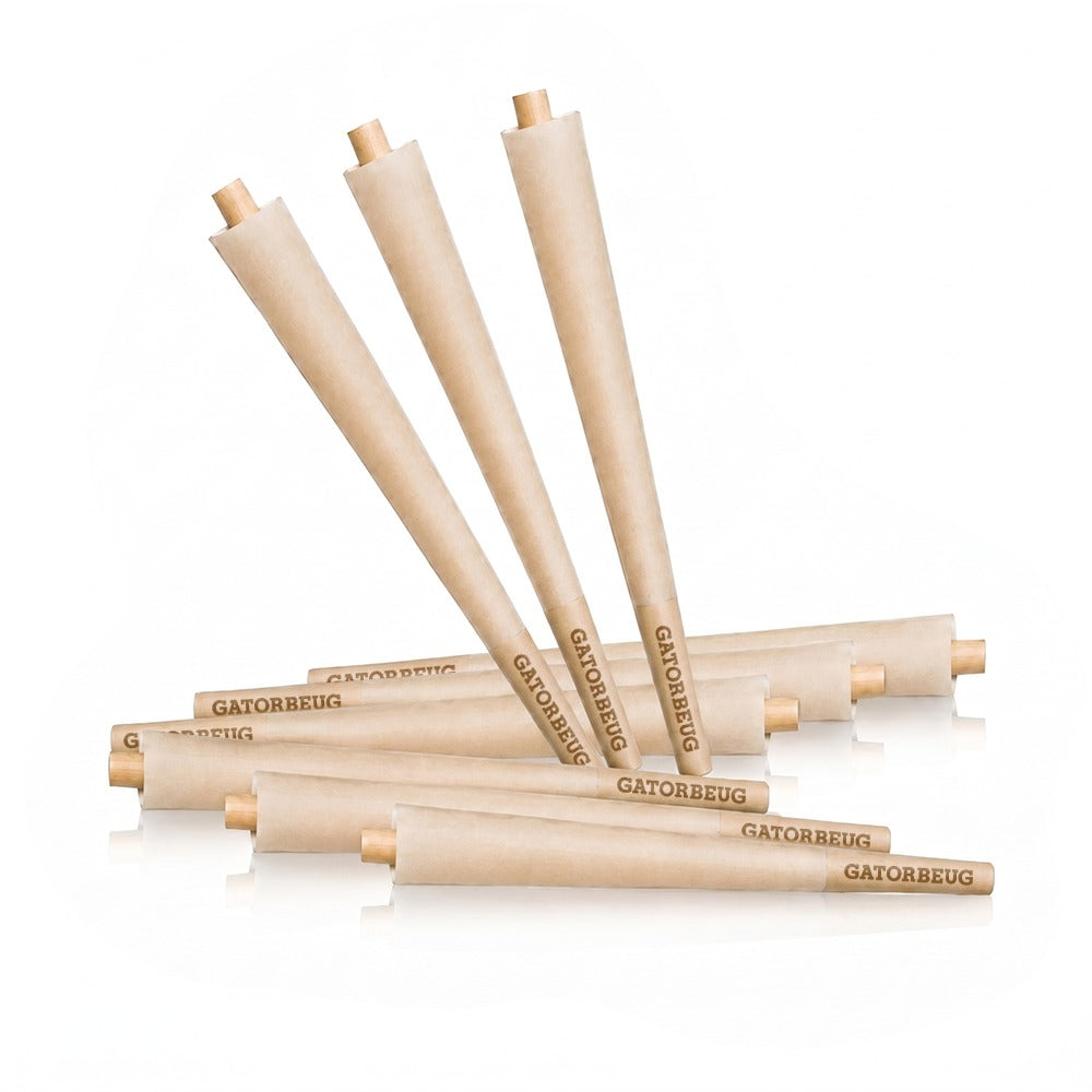 Gatorbeug King Size Pre-Rolled Cones 50 Pack – Natural, loose scattered natural unbleached cones on white background