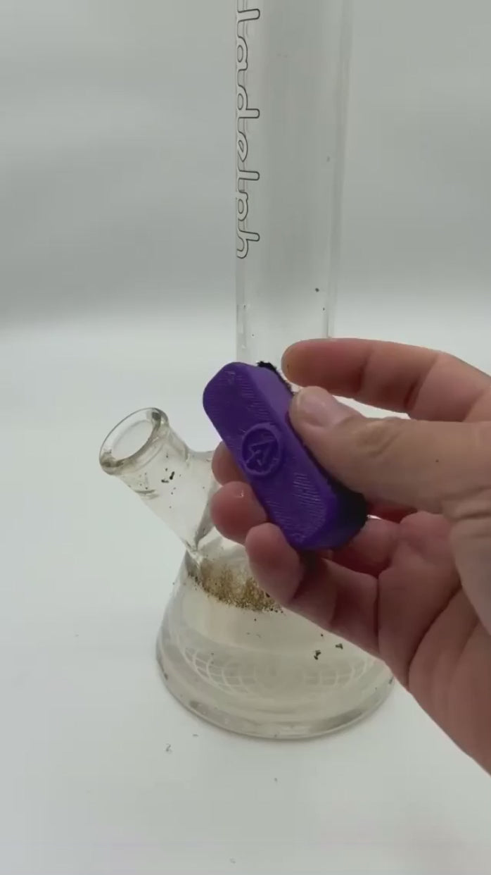 Boro Buddy - Magnetic Glass Bong Cleaner tutorial video